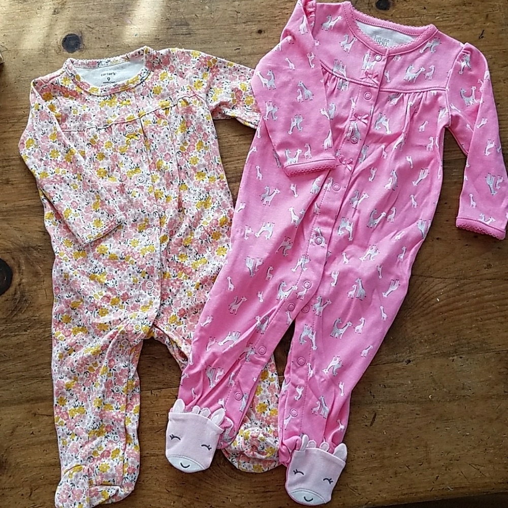 2 snap front pajamas